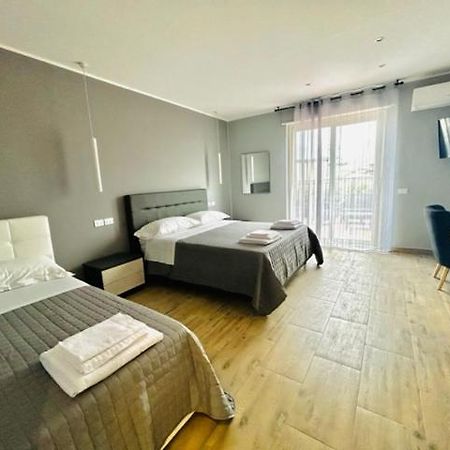 Aqua B&B - Rooms And Apartments Milazzo Kültér fotó