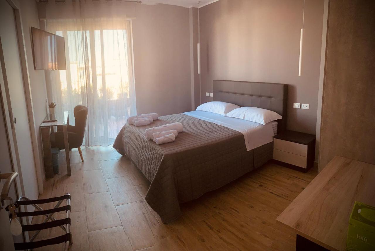 Aqua B&B - Rooms And Apartments Milazzo Kültér fotó