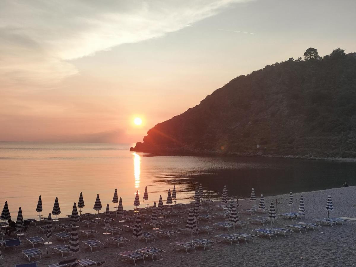 Aqua B&B - Rooms And Apartments Milazzo Kültér fotó